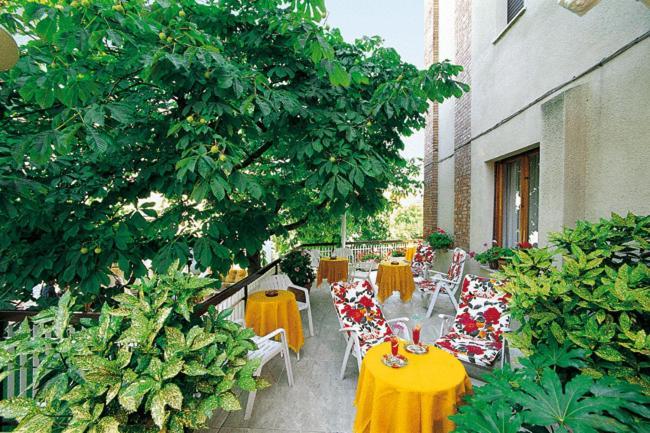 Hotel Risorgimento Chianciano Terme Exterior photo